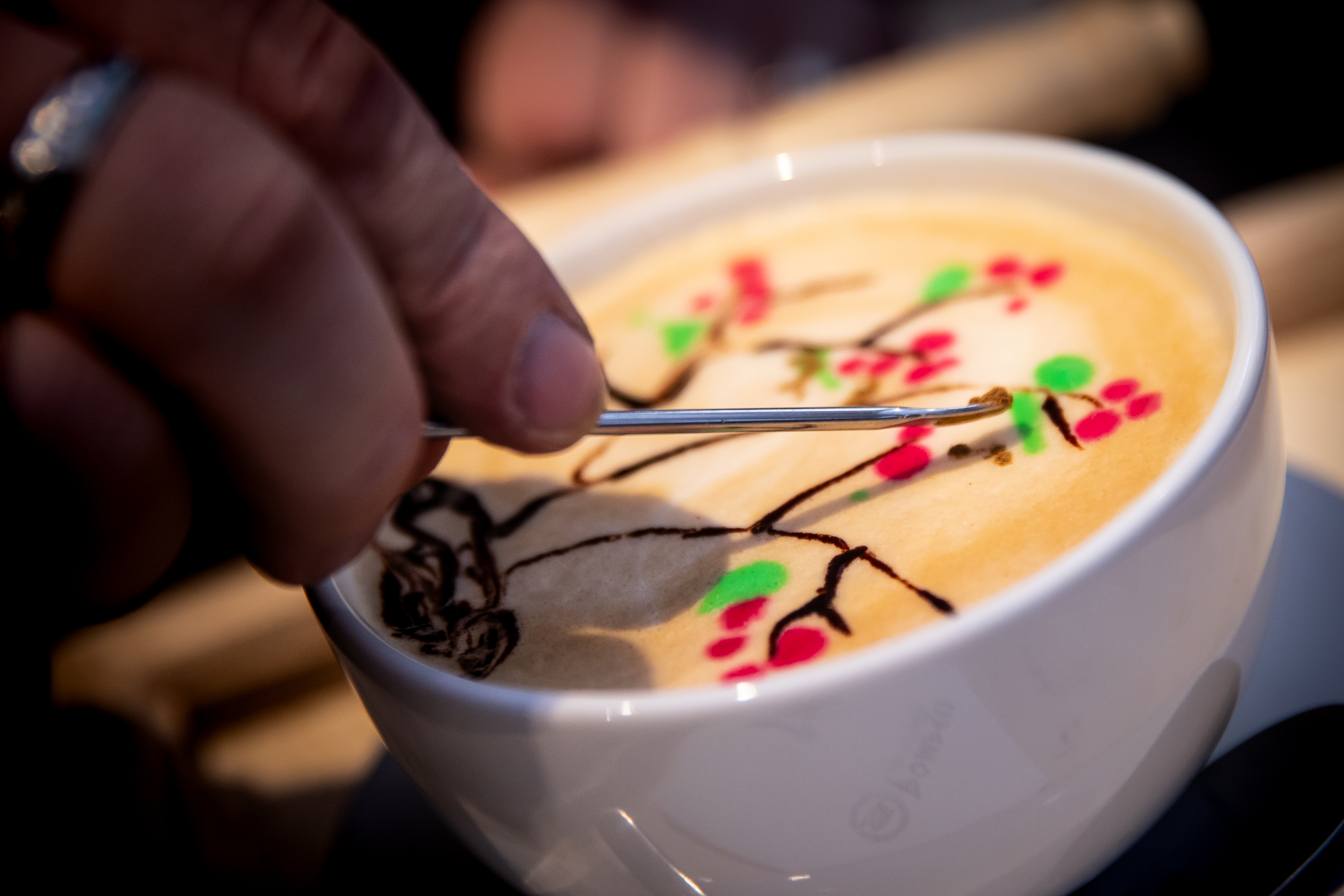 Mit adtak még a rómaiak? Hattyút a kávénk tetejére! – A Pompeii Latte Art Cafféban jártunk