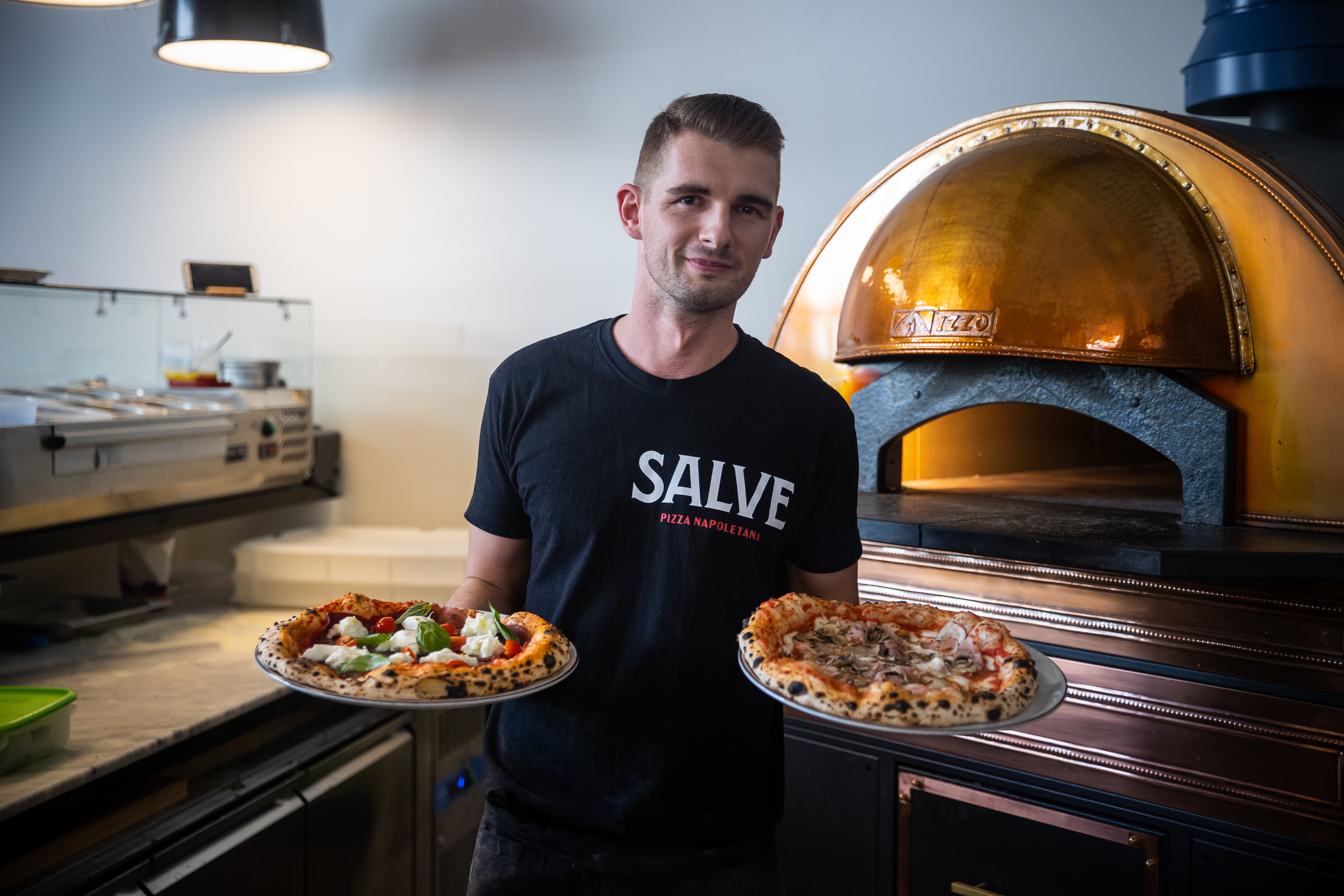 Salve – Kiváló nápolyi pizza a Thaly Kálmán és Tűzoltó utca sarkán