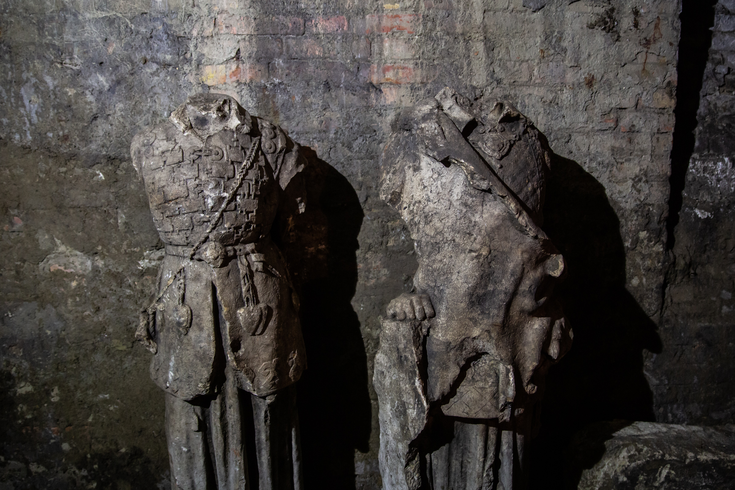 Szenzációs, elveszettnek hitt leletekre bukkantak a budai Vár 70 éve lezárt pincéjében