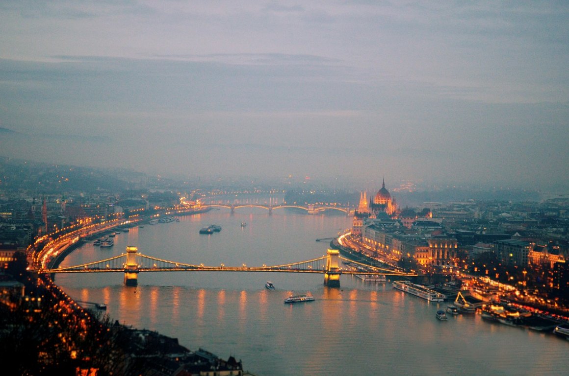 Fény és árnyék: Budapest 1000 arca