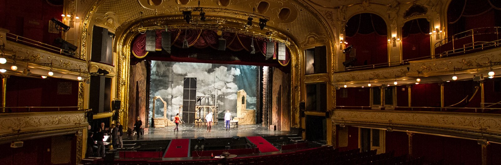 5 Budapest theaters stage English-friendly shows