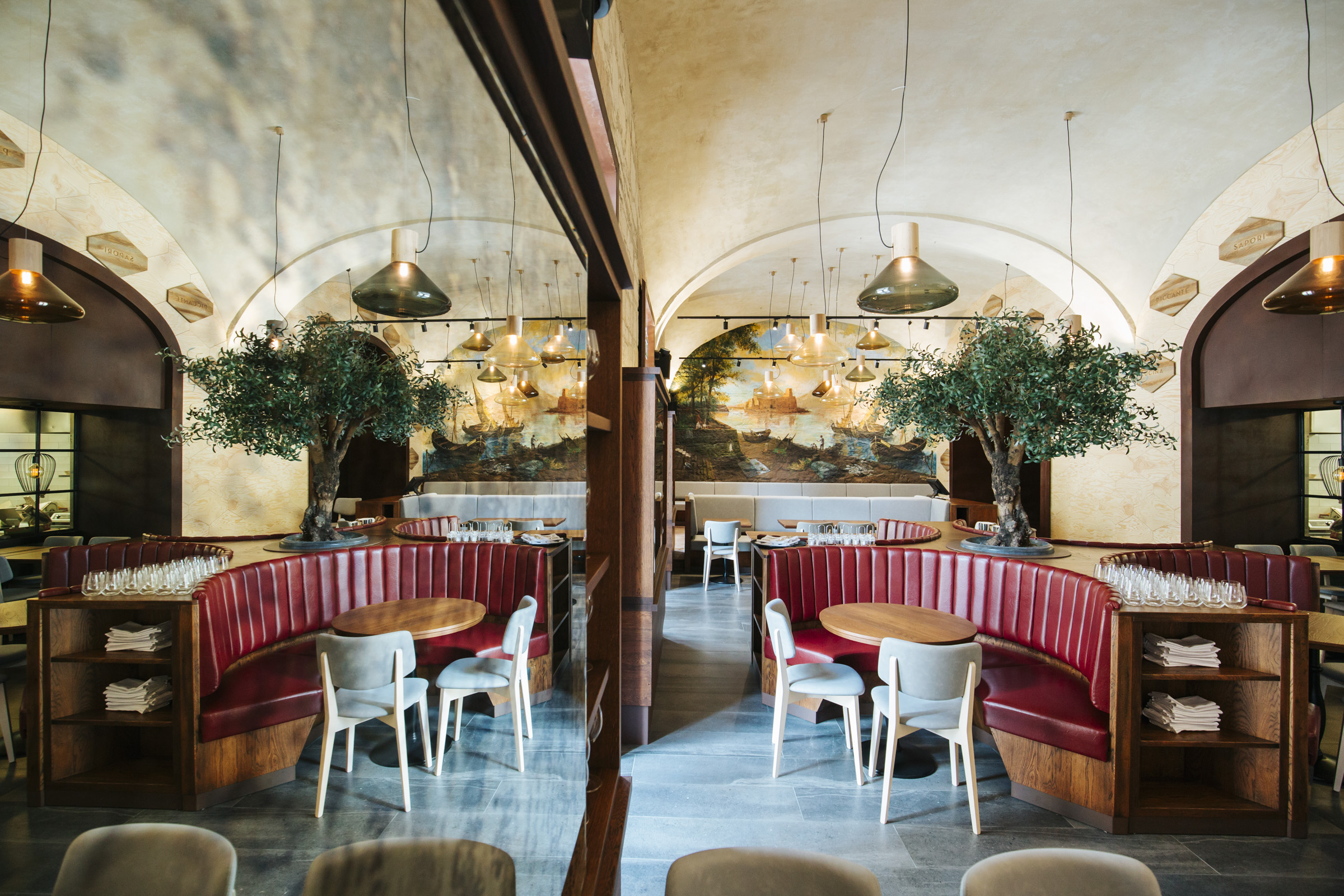 Nagymenő mediterrán étterem és bár, a Bazilikával a háttérben - megnyitott a La Fabbrica