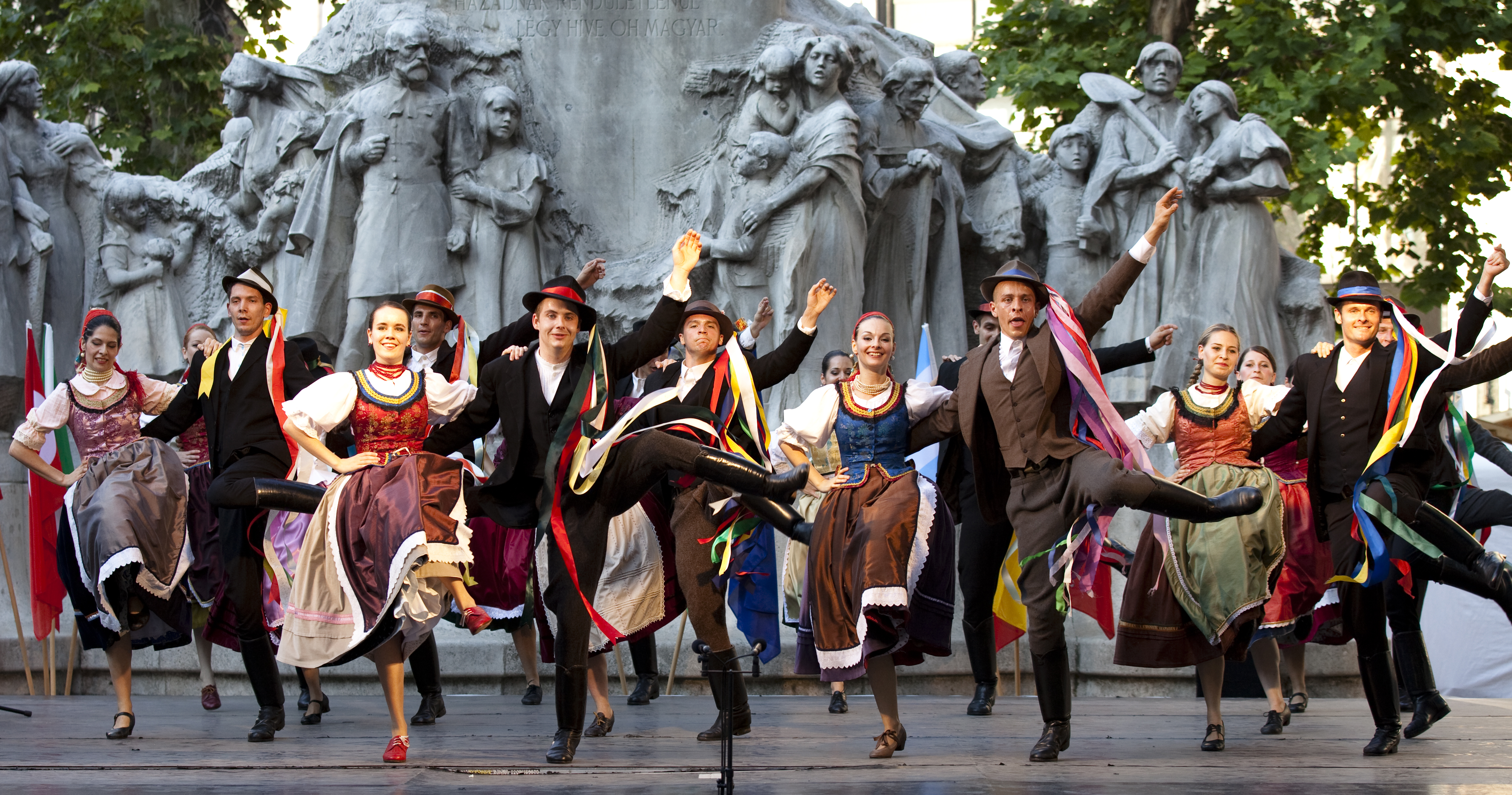 Táncos mulatság, hungarikumok, divatbemutató és margitszigeti gálaműsor – Érkezik a 27. Duna Karnevál