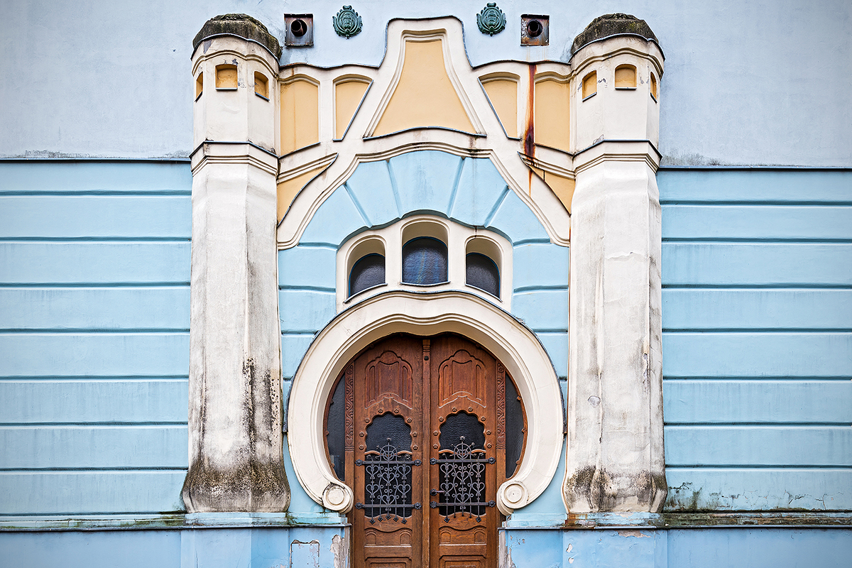 Ki itt belépsz – Budapest 20+1 legszebb kapuja Bódis Krisztián képein
