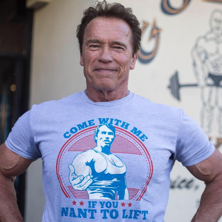 Arnold Schwarzenegger egyszerűen gyúrt egyet egy angyalföldi edzőteremben