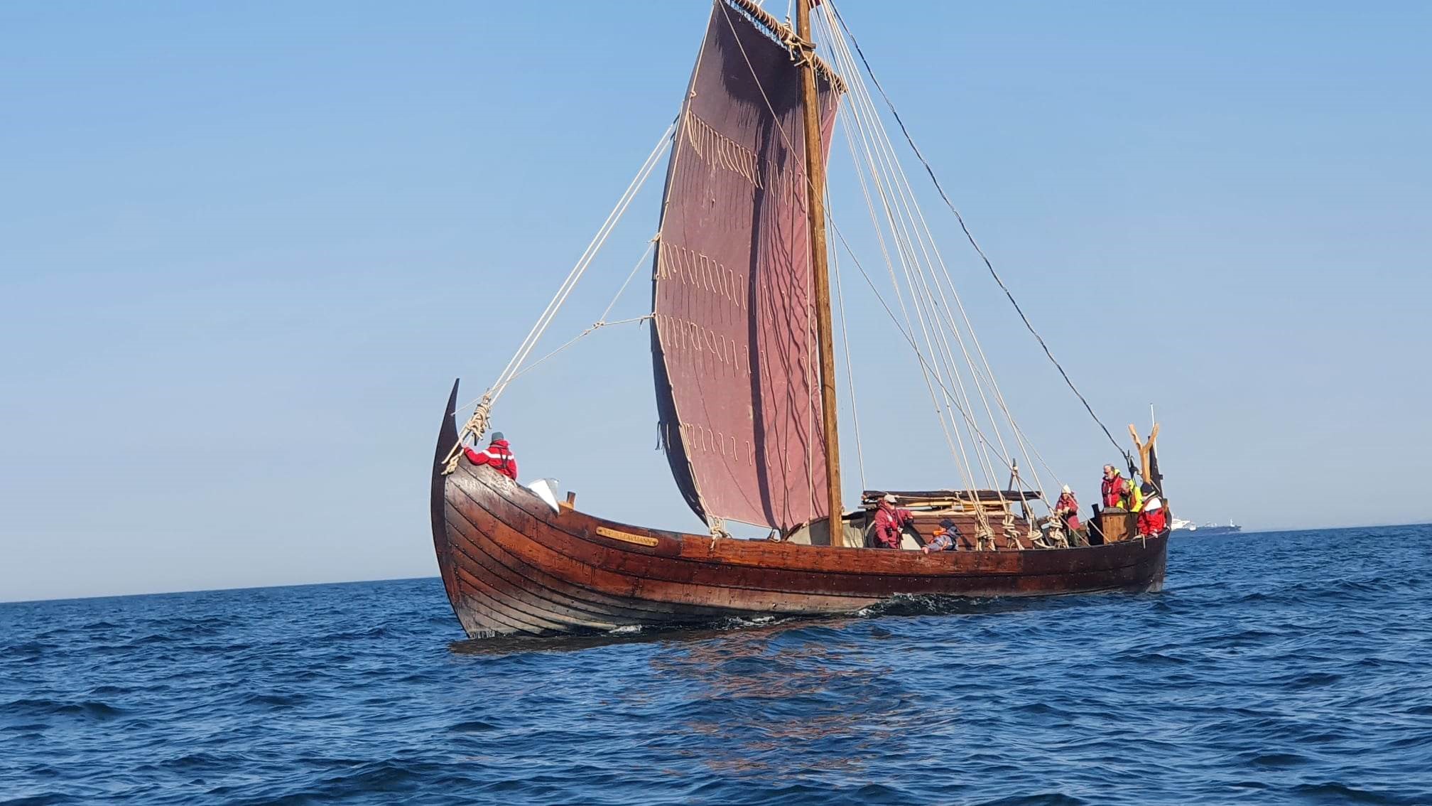 Budapesten is kiköt a Norvégiából Törökországba tartó viking hajó