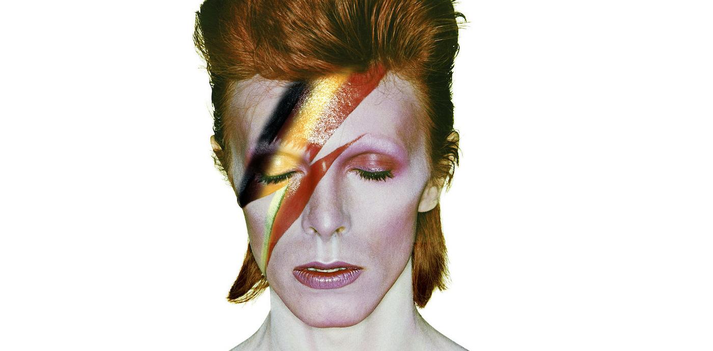 Bowie arcai, vintage-ruha-vásár, Marsra szállás élőben – Programajánló (02. 18–24.)