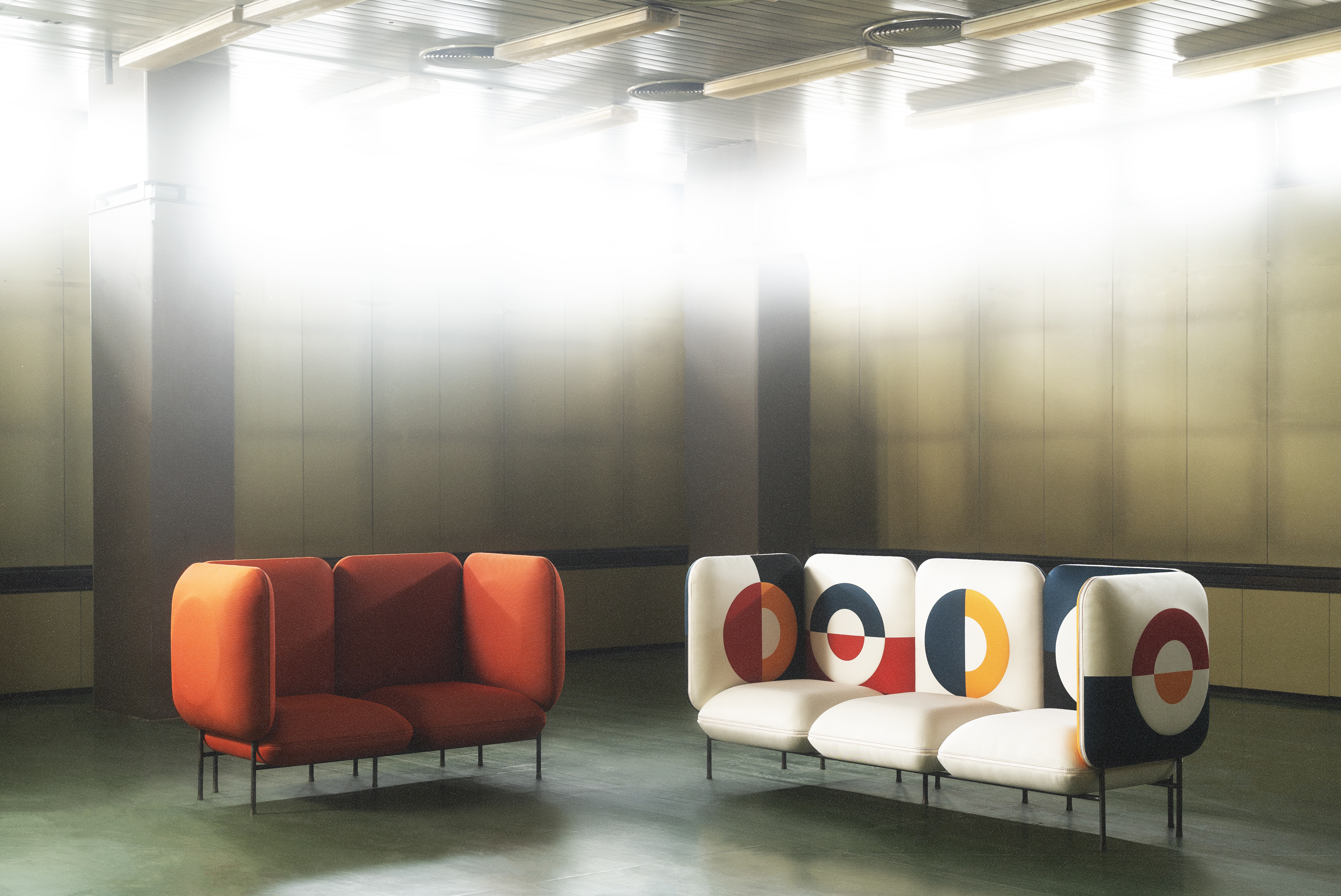 Bauhaus ihlette bútorkollekció magyar tervezőktől – Bemutatkozik a Burnt Geometry