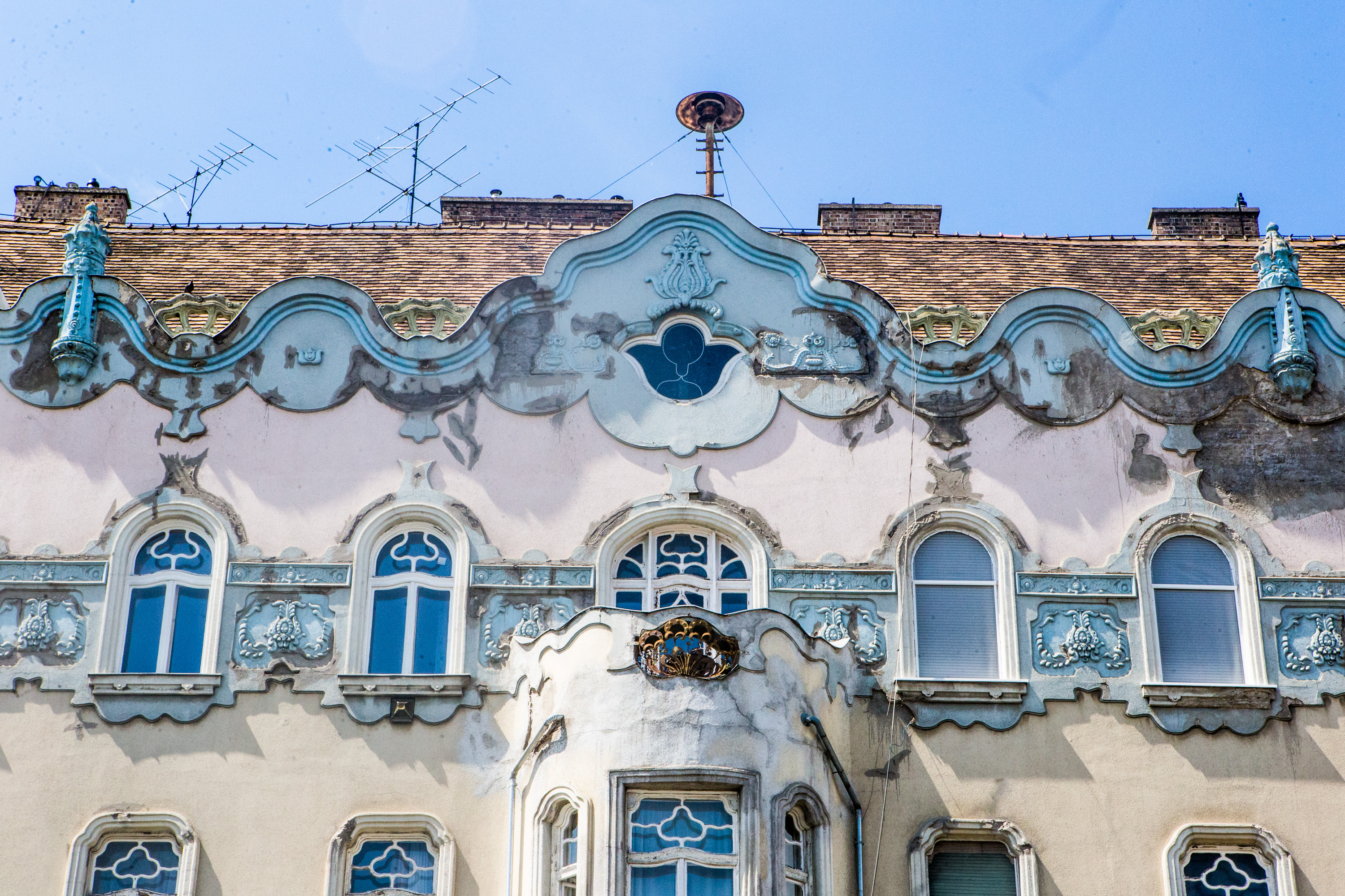 Szecessziós épületcsoda a Keleti pályaudvar közelében – A Szenes-ház