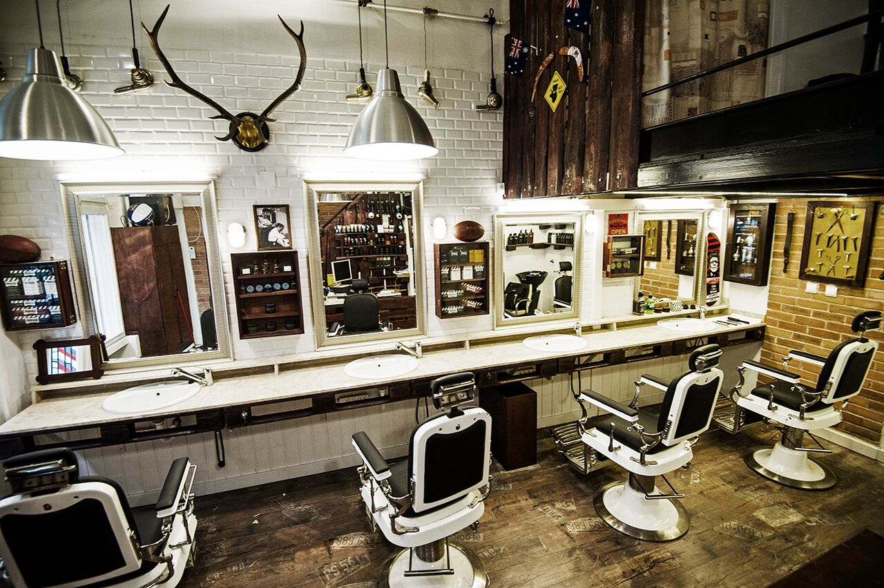 Barber's Bar néven bárt is nyitott a Barber Shop Budapest