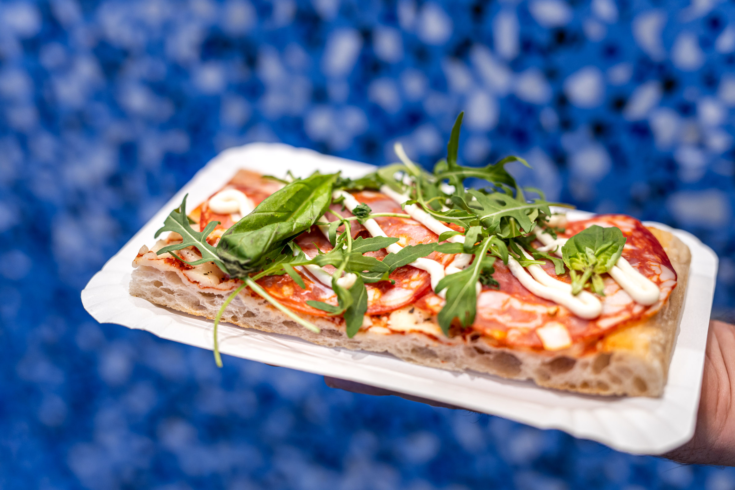 Marad a római pizza a Tabán legrégibb házának kertjében – IDE pizzaterasz a Czakó Kertben