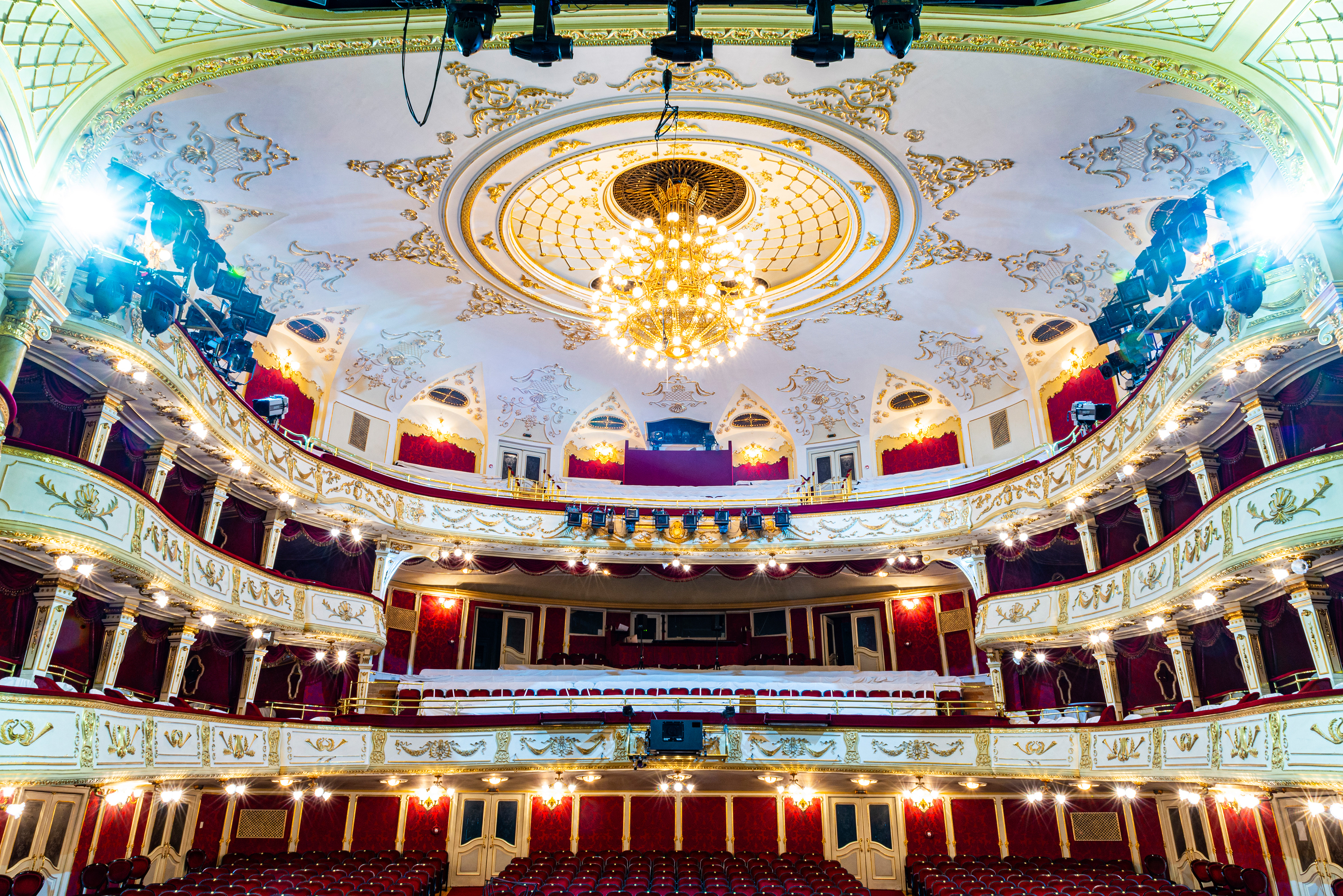 125 éves a Vígszínház, ahol majdnem az összes magyar színészlegenda megfordult 