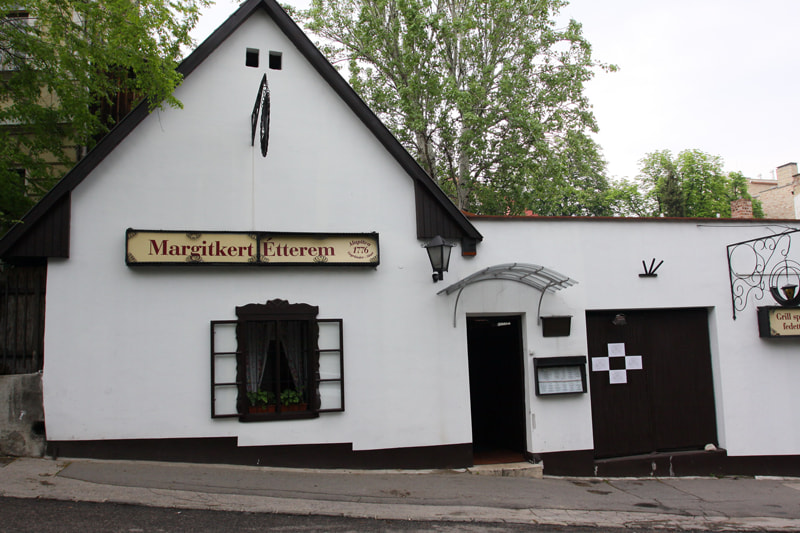 Hol volt, hol nem volt, volt egyszer a Margitkert – ledózerolták Buda ikonikus éttermét