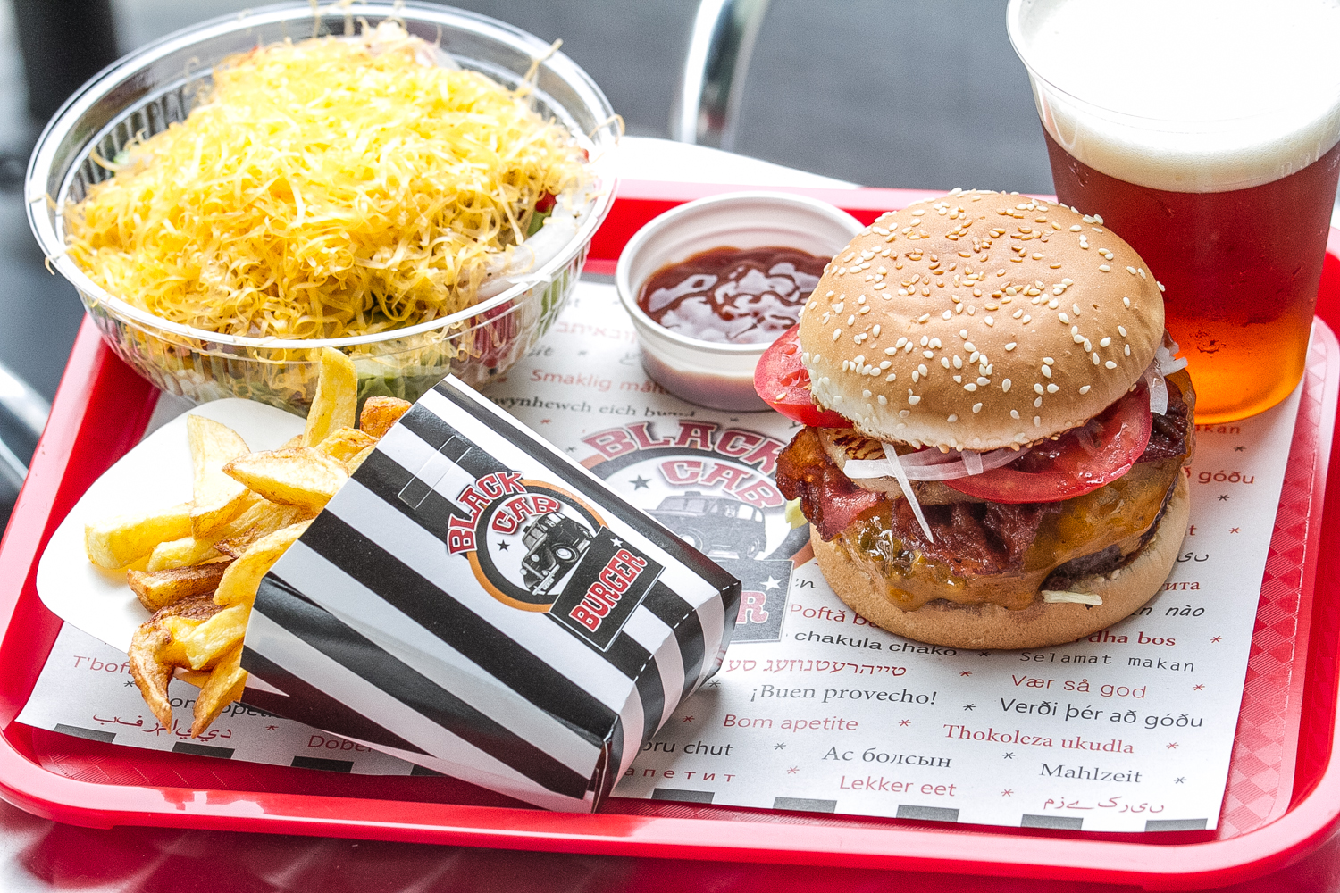 Legújabb hamburger-tippünk: Black Cab Burger!