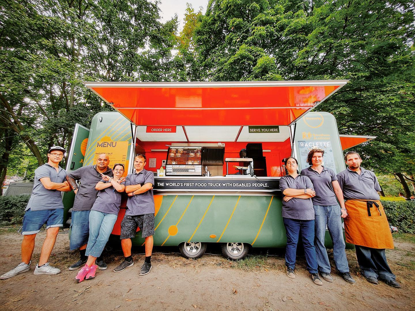 Az Eiffel téren nyit újra a Jupiter, a fogyatékkal élőket foglalkoztató food truck