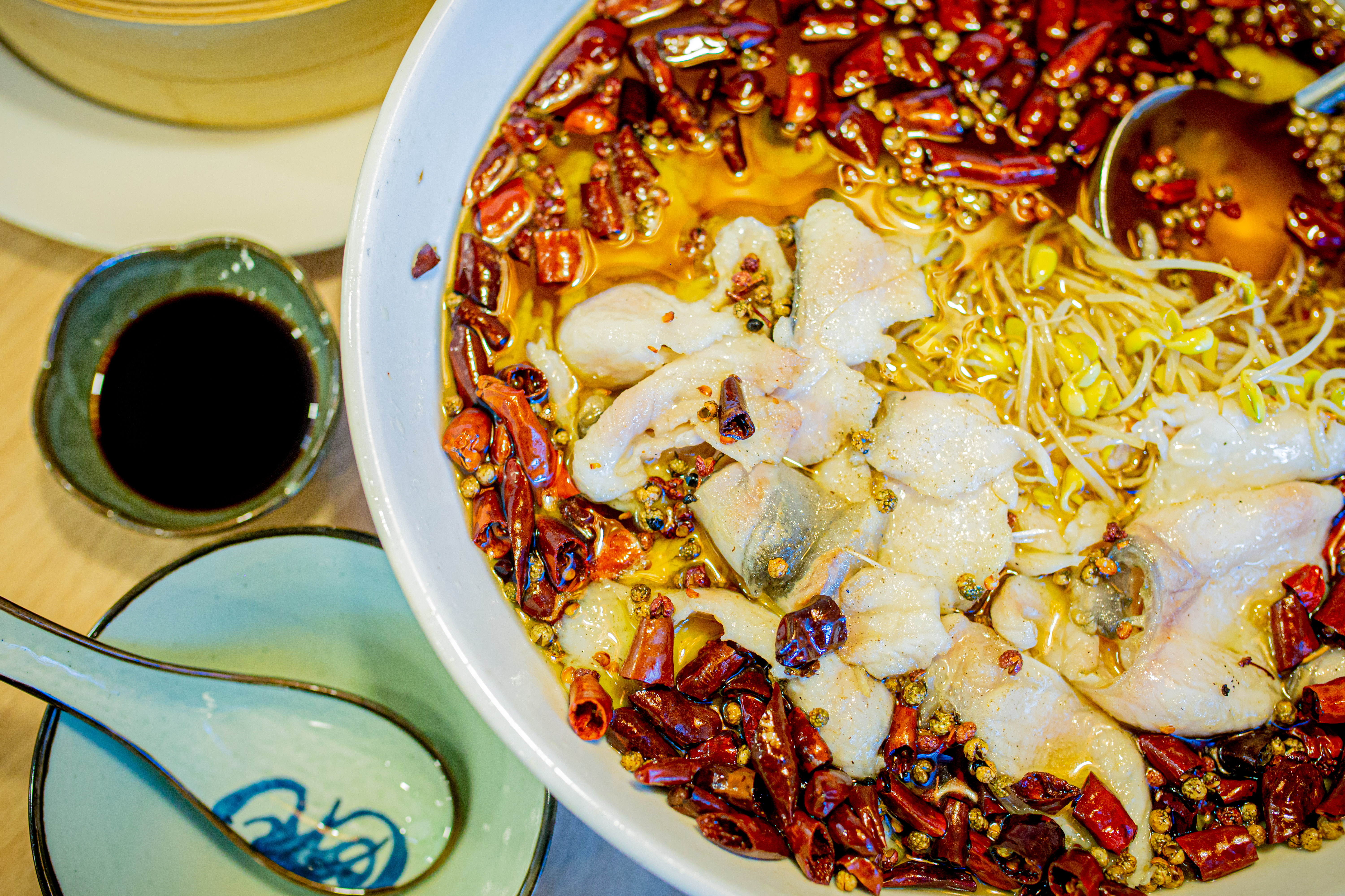 Ahol végre elkezdhetünk ismerkedni a valódi kínai konyhával – megnyitott a Spicy Fish a Corvin sétányon