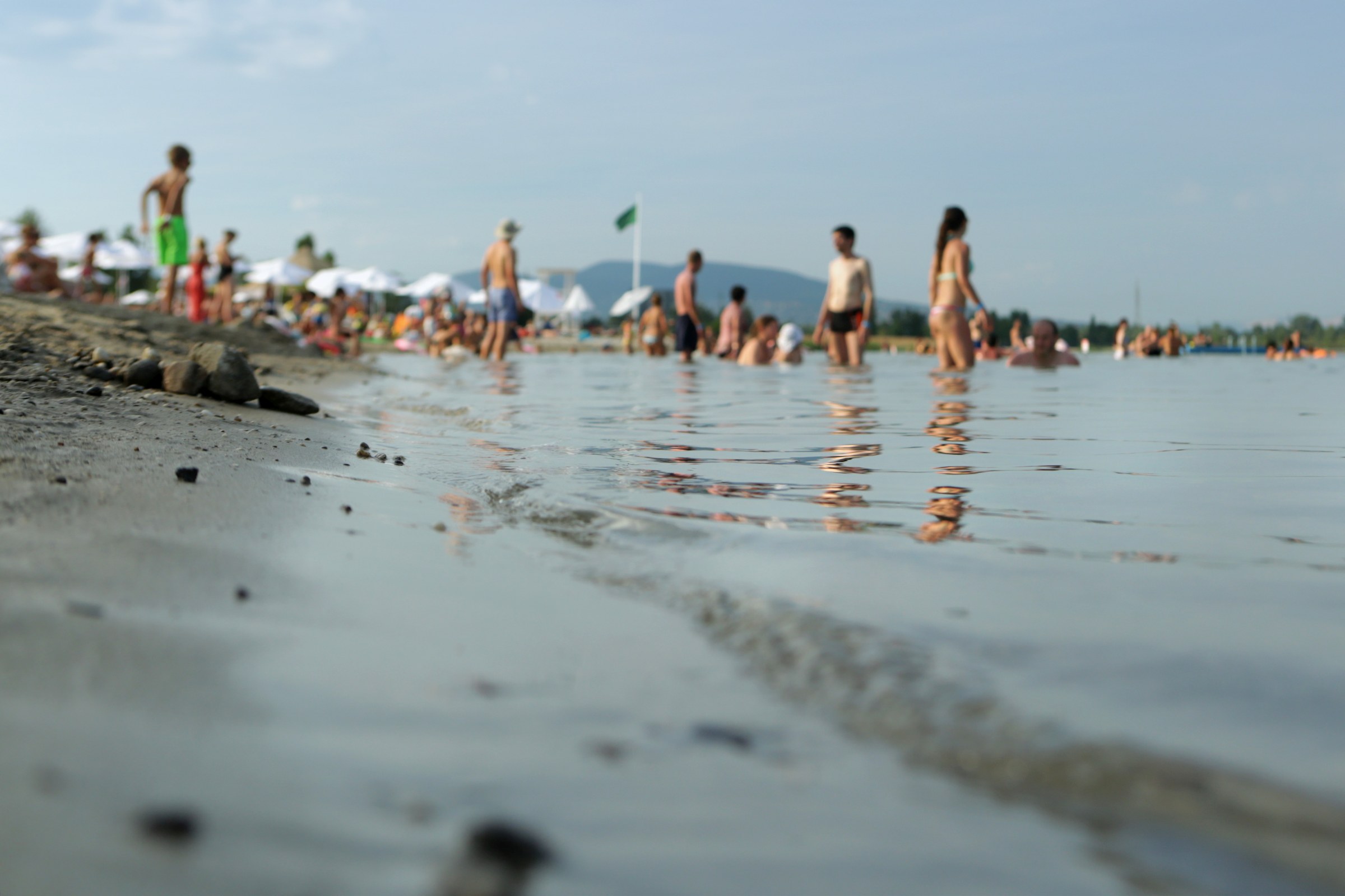 Tengerparti nyaralás érzését adja a KIOSK Beach a Lupa-tónál