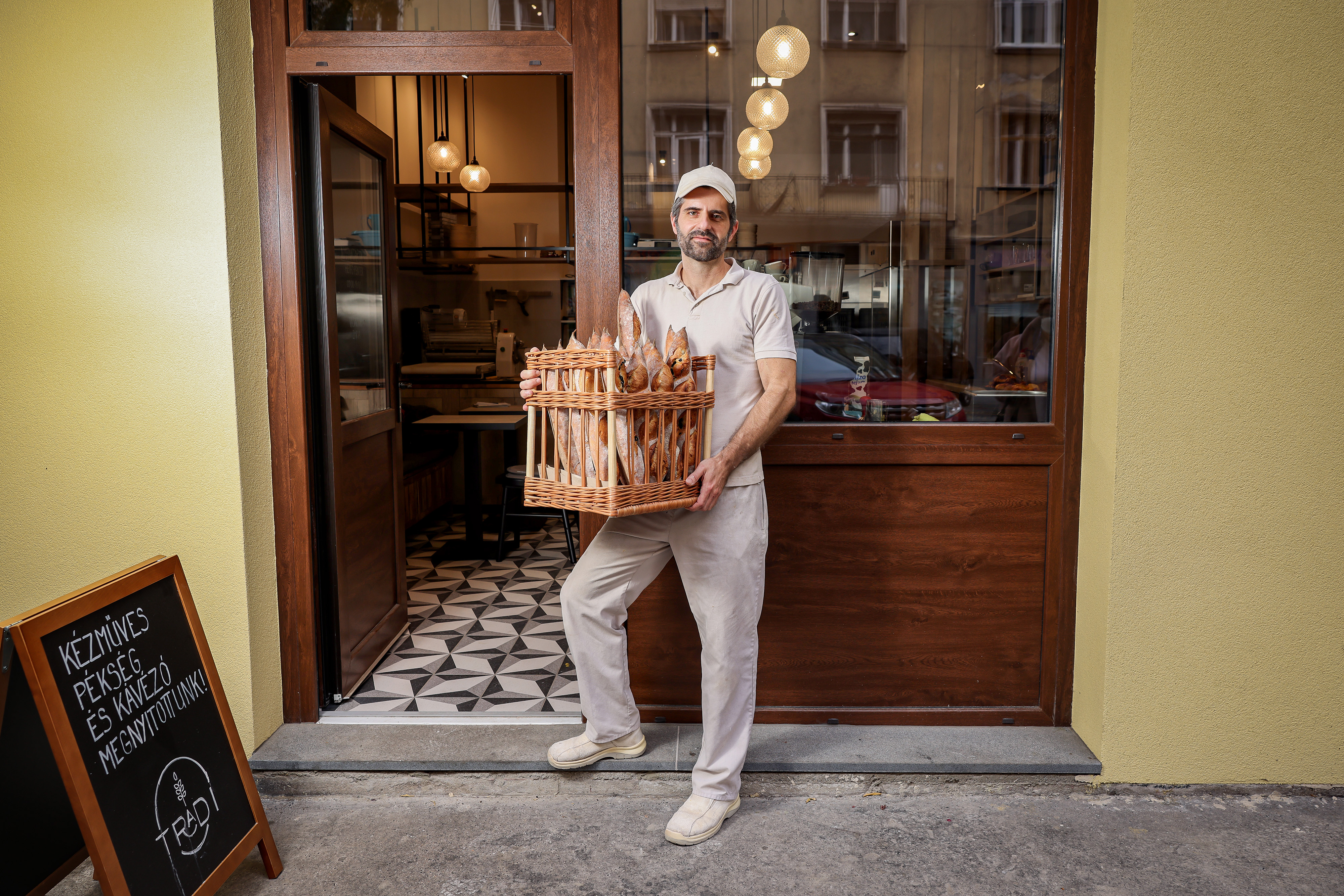 Igazi francia bagett és kovászos kenyerek – A Tradi pékségben jártunk 