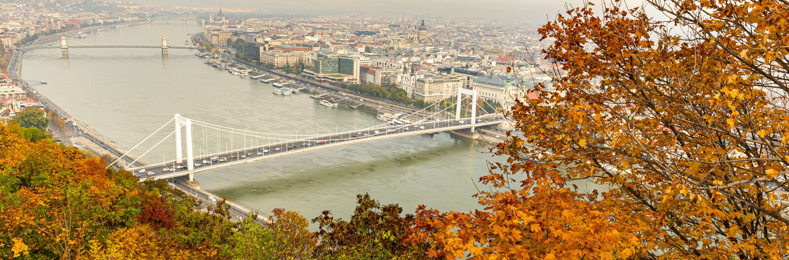 Eldugott villák, séta kilátással – Egynapos őszi városnézés Budapesten