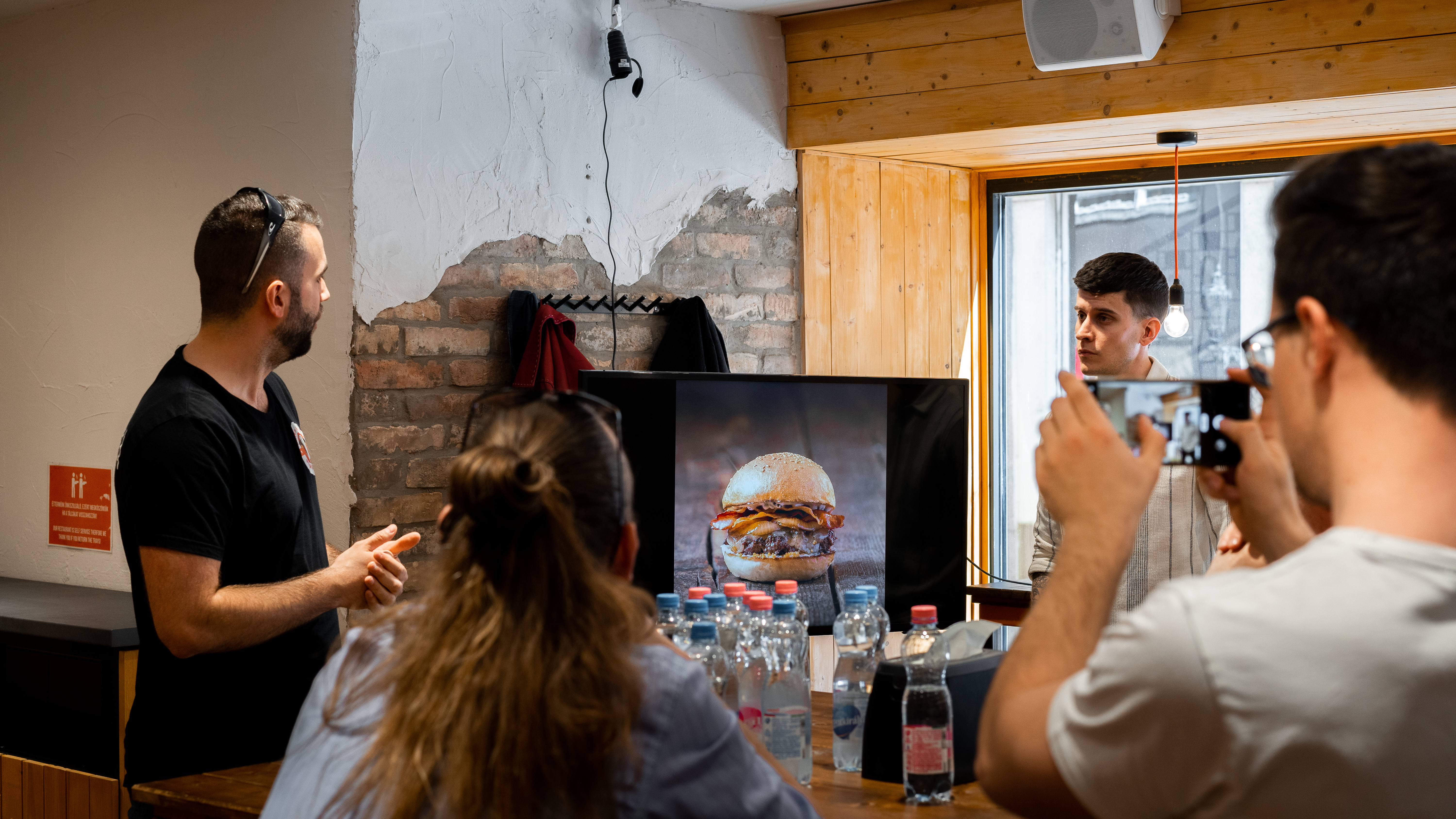 Virtual or real? NFTs come to Hungary in the form of a 3D burger