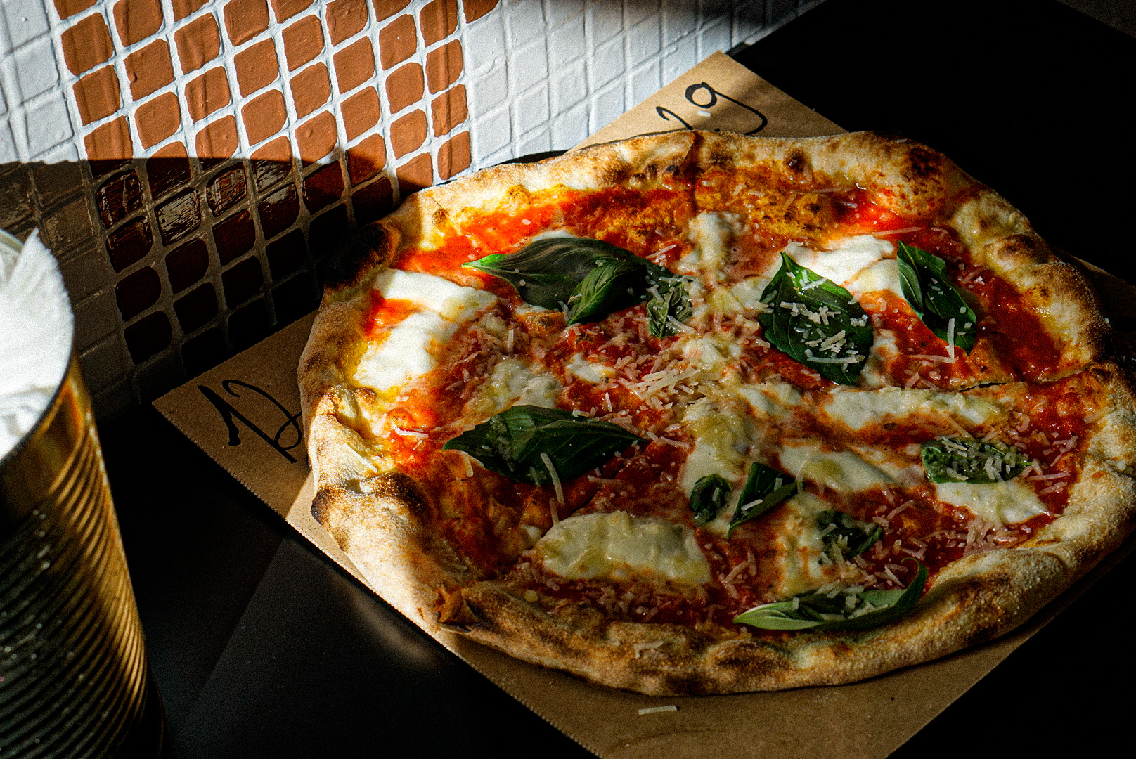 Paprika János Bivallyal – Megnyílt a Pizza Manufaktúra új helye a VIII. kerületben