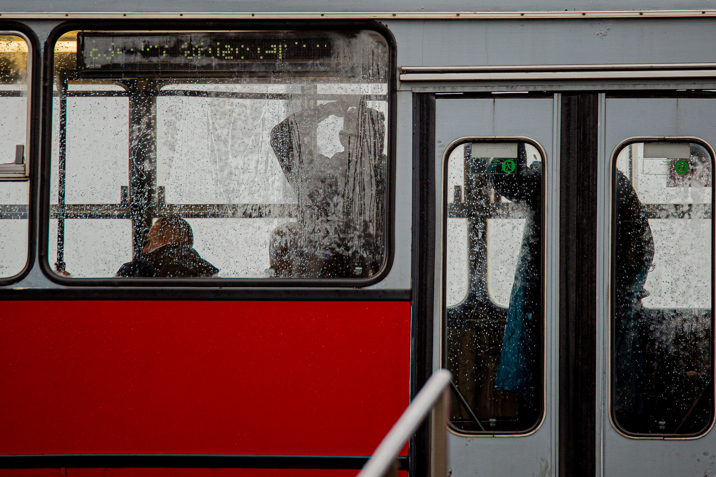 Így változik a tömegközlekedés Budapesten mindenszentek napján és az őszi szünetben
