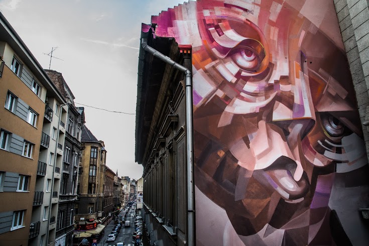 Lengyel művész festett tűzfalat Budapesten