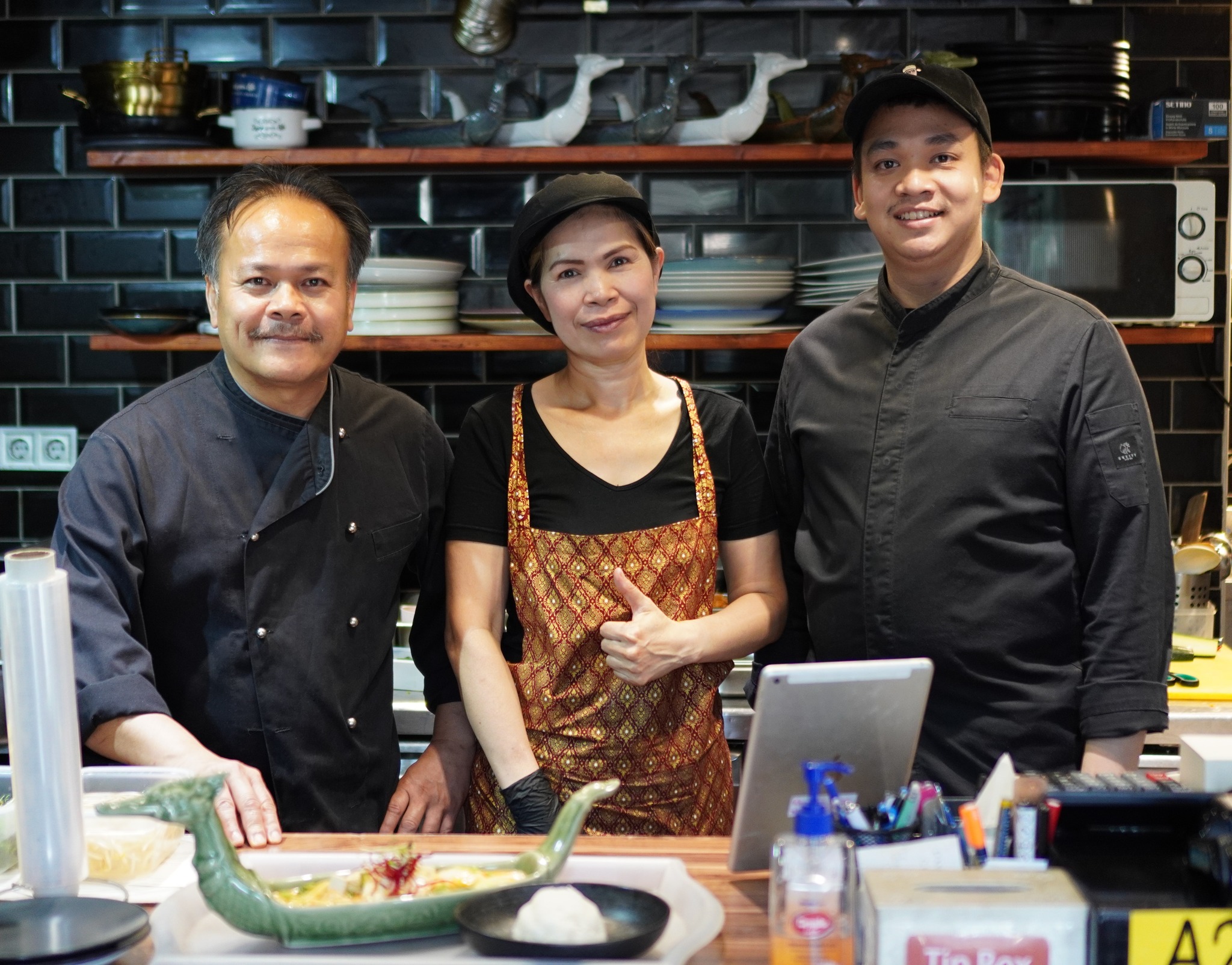 Ha szereted a thai konyhát, irány a Klauzál tér parányi, szenzációs ételbárja!