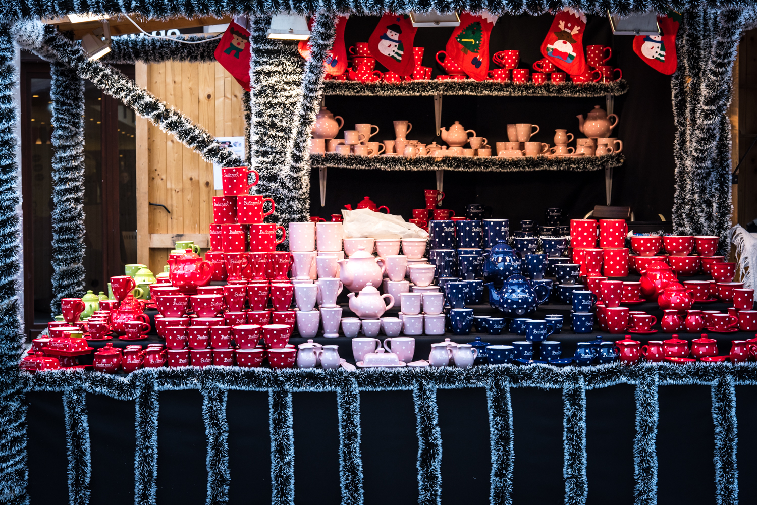 A karácsonyi vásár magyarul - Vörösmarty tér