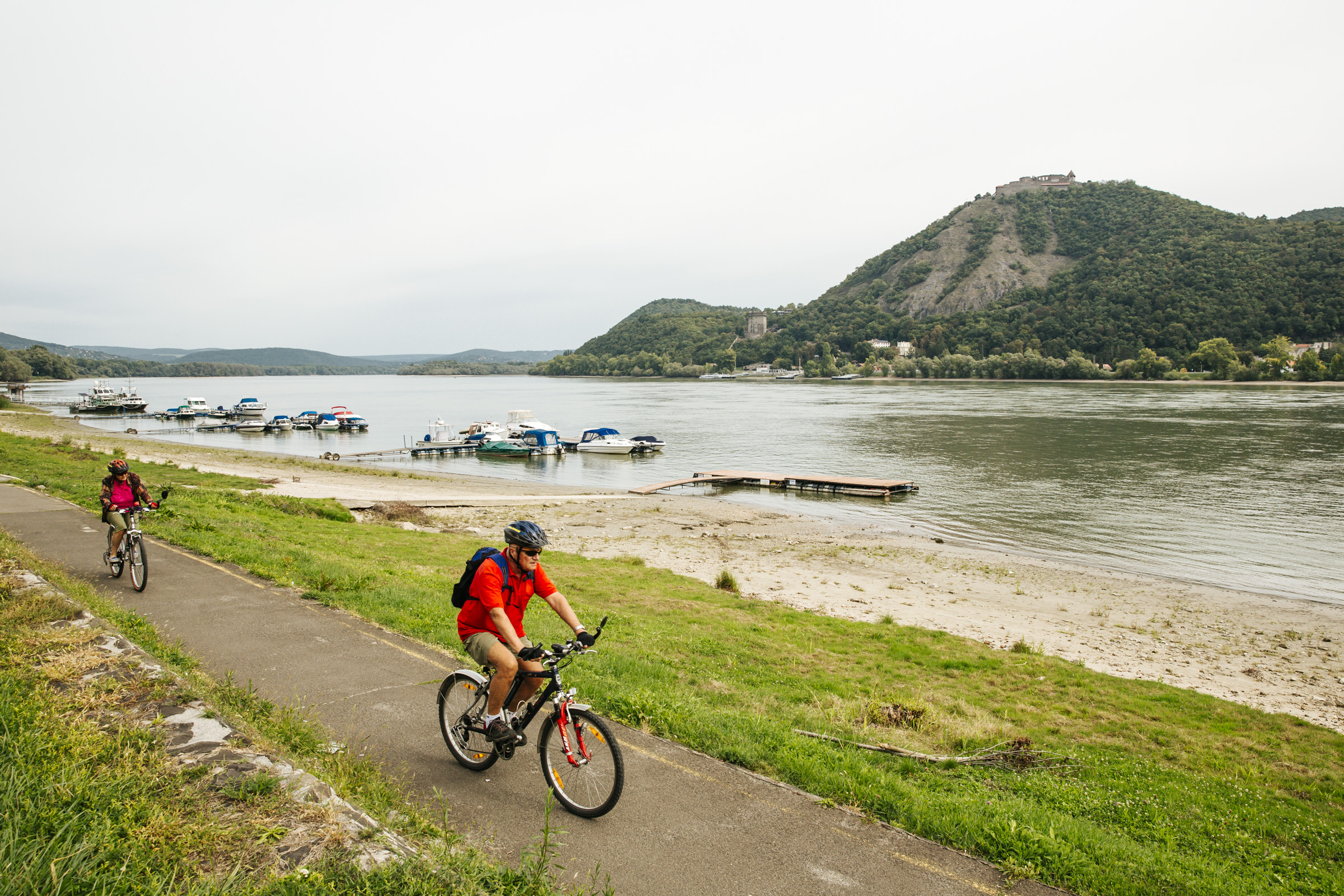 Így tölts el egy tökéletes bicajos napot a Duna mentén a Dunakanyarban