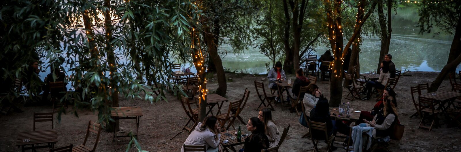 Étel, ital, jó hangulat a víz közelségében – Helyek Duna-parti lazuláshoz Budapesten