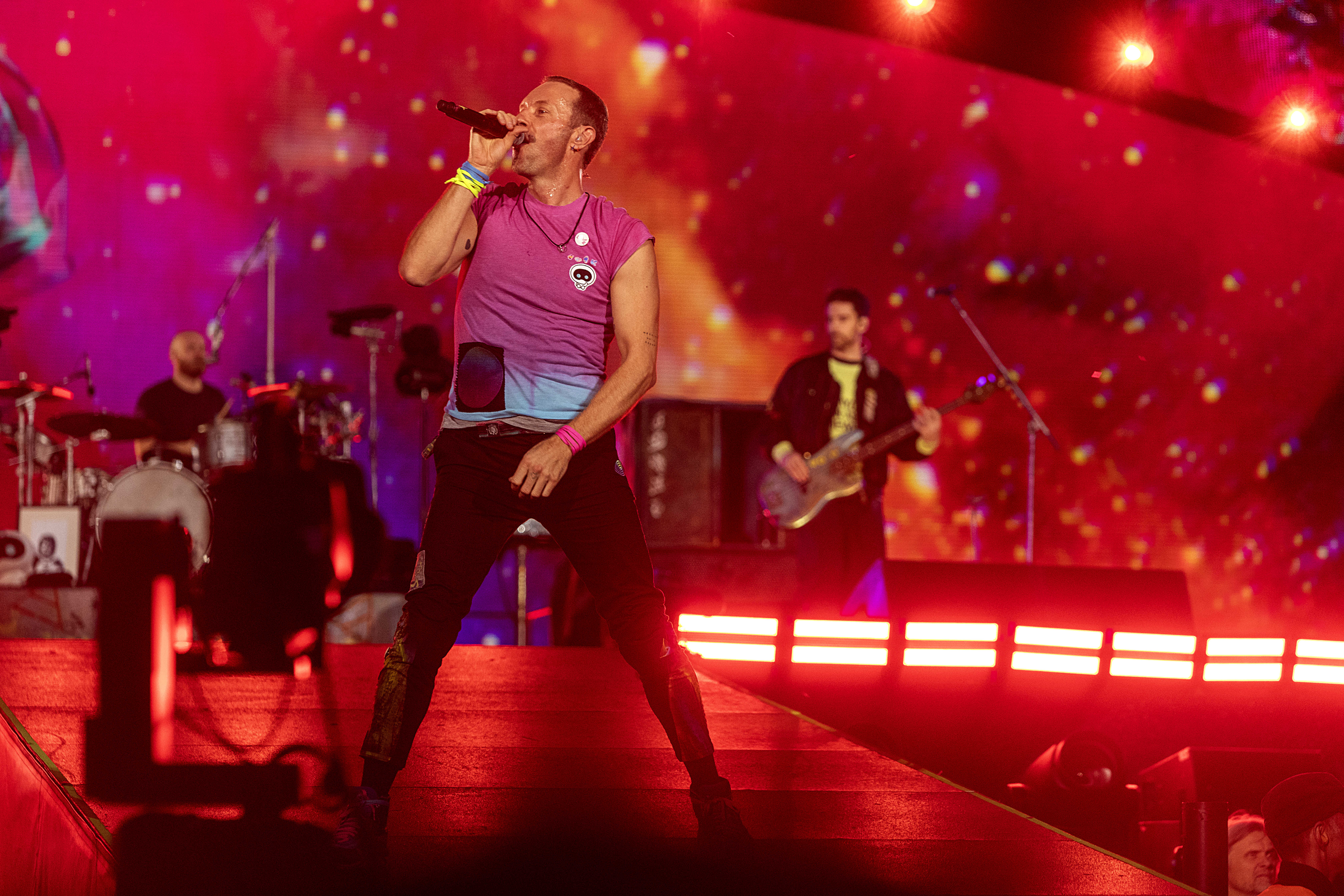 Több mint 15 év után tér vissza Budapestre a Coldplay