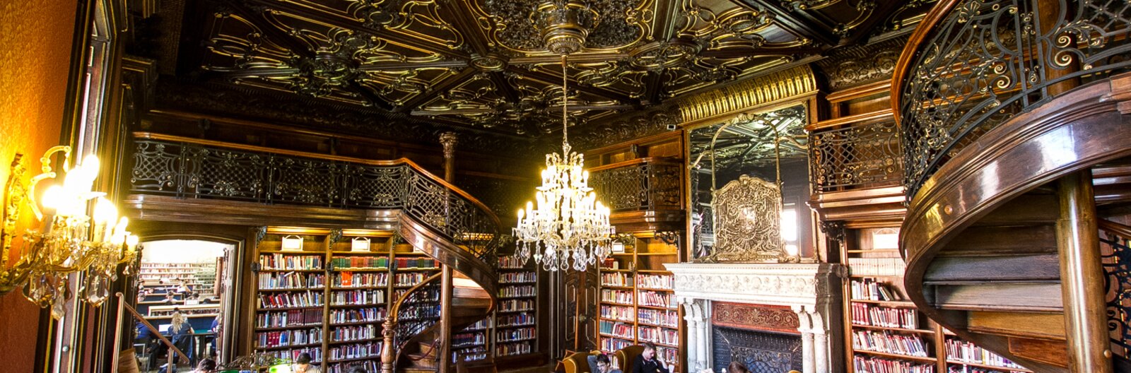 13 of the most beautiful libraries in Budapest