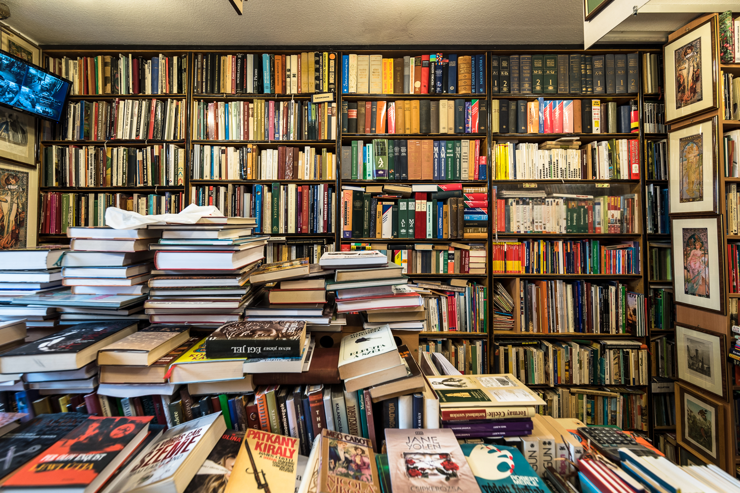 10 best secondhand bookshops in Budapest