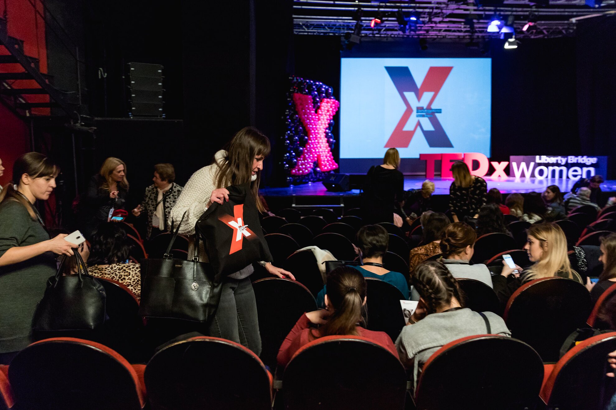TEDxLibertyBridgeWomen 2021: Aki lép, aki nem