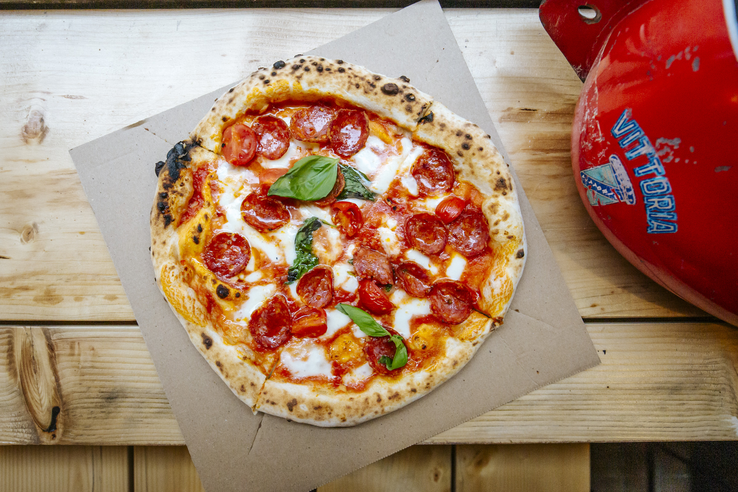 Nápolyi Pizzériák Éjszakája – Szeptember 19-én fél áron pizzázhatunk 25 menő helyen
