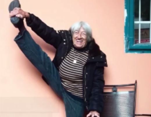 Megható videó terjed a neten egy 96 éves magyar tornászról