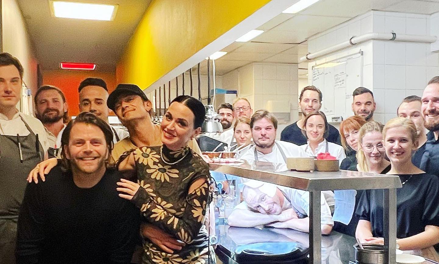 A Babel Budapest étteremben ünnepelt Katy Perry – Orlando Bloom társaságában